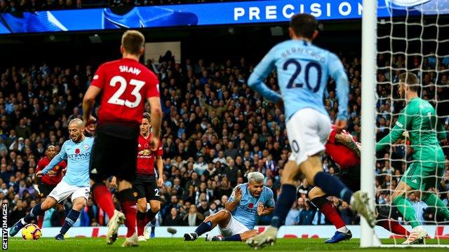 David Silva scores for Manchester City