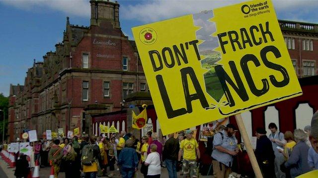 Anti-fracking placard says don't frack lancs