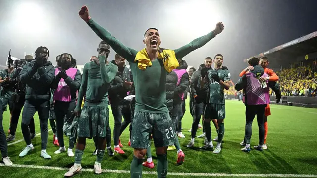 Tottenham players celebrate