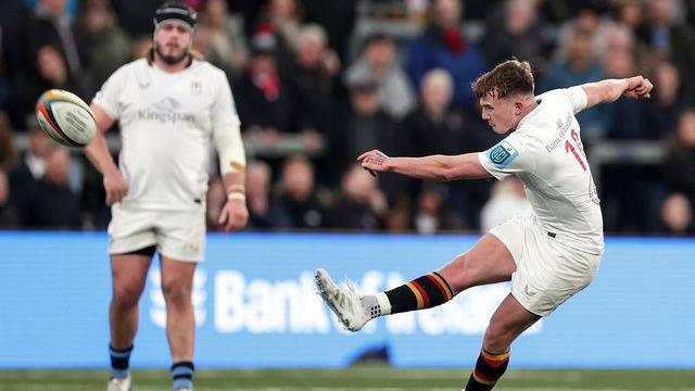 Jack Murphy kicks a penalty