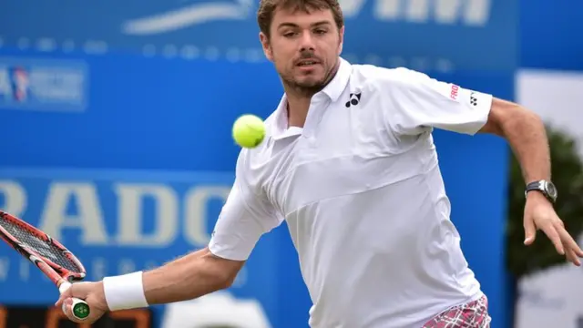 Stan Wawrinka hits a return