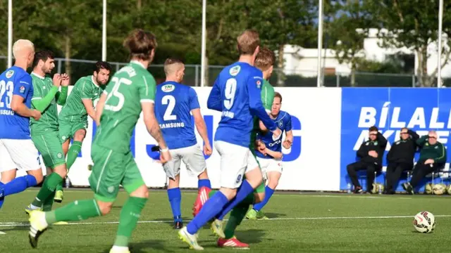 Charlie Mulgrew scores for Celtic against Stjarnan