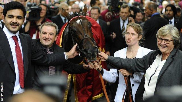 Treve, trained by Criquette Head-Maarek (right)