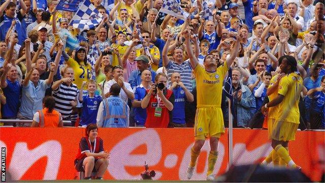 Frank Lampard celebrates scoring the winner for Chelsea against Everton n the 2009 FA Cup final