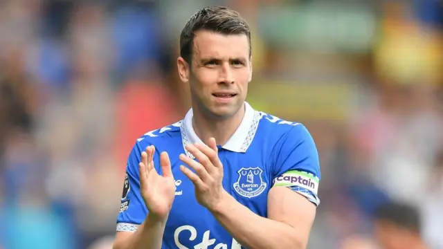 Seamus Coleman applauds Everton fans