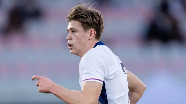 Harry Howell of England U17