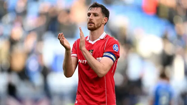 Dom Hyam applauds fans