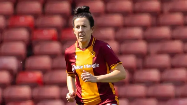 Leanne Crichton