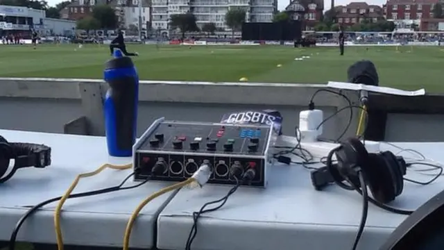 Hove outside commentary