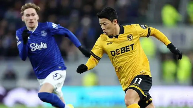 Hwang Hee-Chan of Wolverhampton Wanderers runs with the ball during the Premier League match against Everton