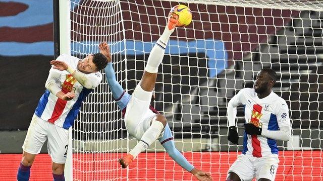 Sebastien Halle equalised for West Ham against Crystal Palace with a spectacular overhead kick