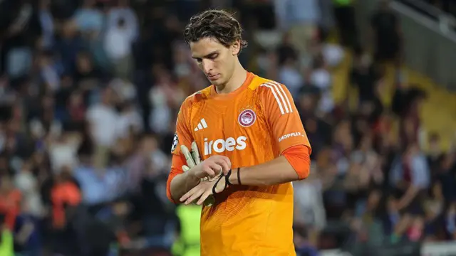 Konstantinos Tzolakis in action