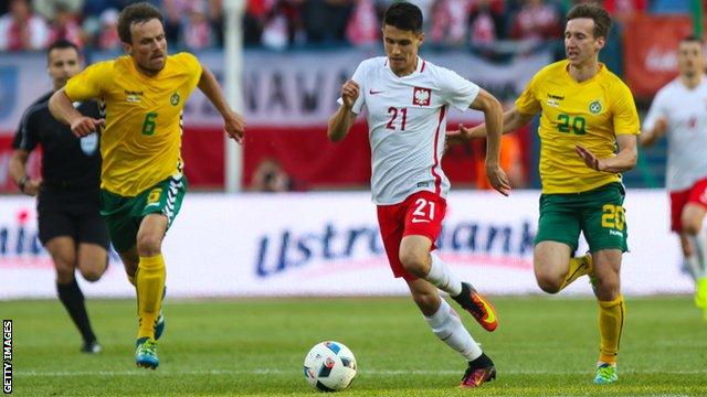 Poland midfielder Bartosz Kapustka