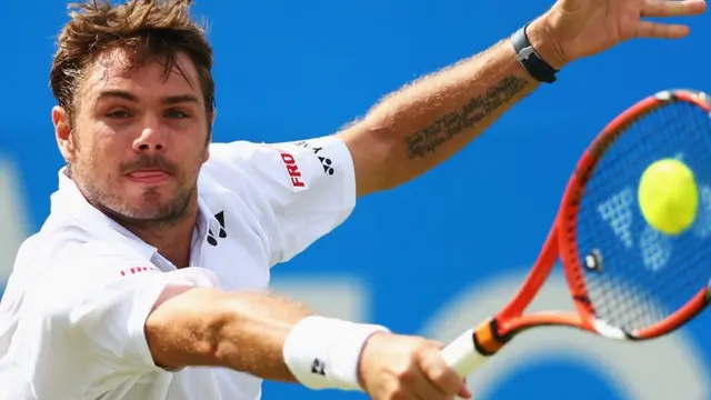 Stan Wawrinka plays a shot