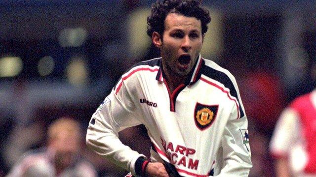 Manchester United's Ryan Giggs celebrates