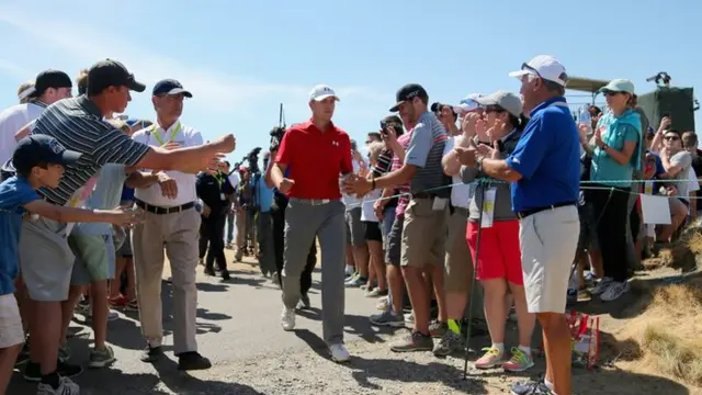 Jordan Spieth with fans