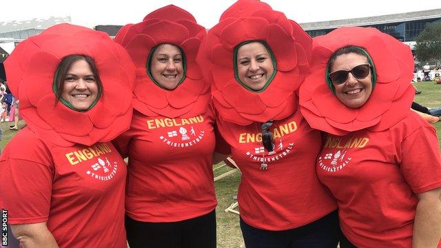 England Netball fans