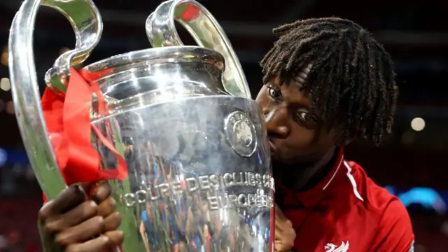 Divock Origi kisses the European Cup