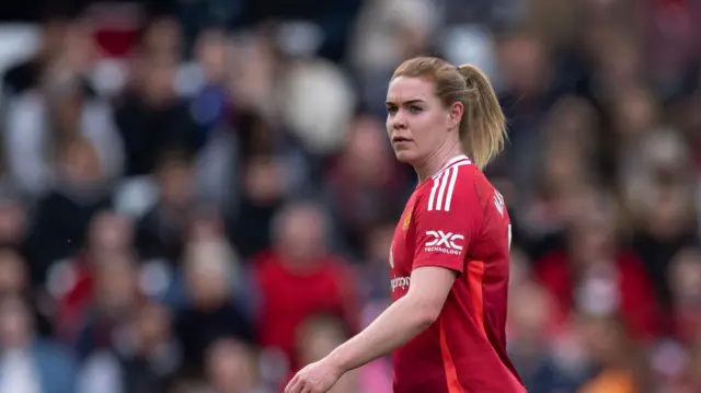 Aoife Mannion playing for Man Utd