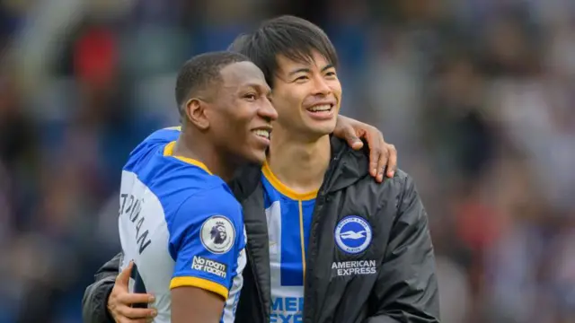 Brighton & Hove Albion's Kaoru Mitoma (right) and Pervis Estupinan (left) celebrate