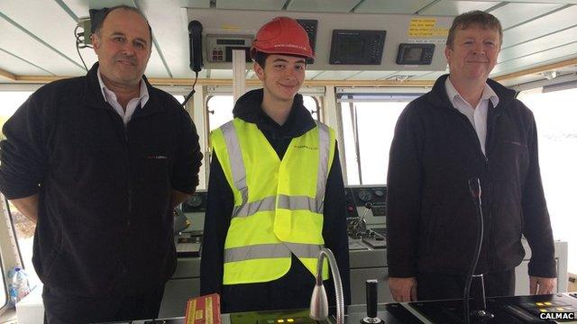 Luke Ball with MV Loch Shira captains Alan Galt (left) and Calum Downs (right)