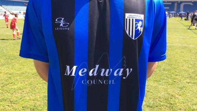 Medway Council sponsored Gills shirt