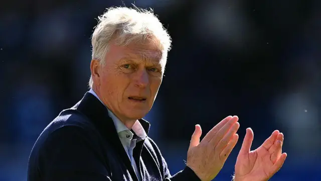 David Moyes clapping his hands