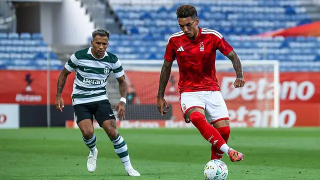 Igor Jesus of Nottingham Forest in action