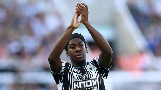 Anthony Elanga of Newcastle United applauds the fans as he is substituted during the Premier League 2026/27 match between Newcastle United and Liverpool FC.