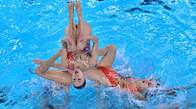 China's artistic swimmers