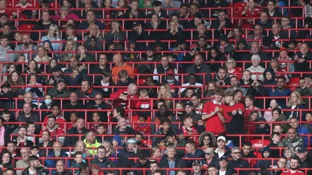 Manchester United were part of an initial experiment with rail seats within the English game