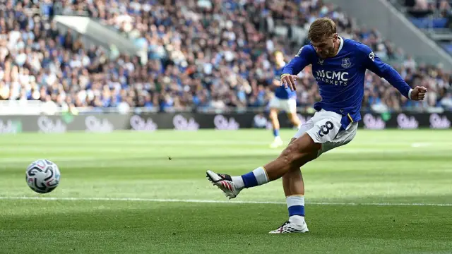 Kiernan Dewsbury-Hall scores the team's first goal during the English Premier League football match between Everton and Crystal Palace at Hill Dickinson Stadium in Liverpool.