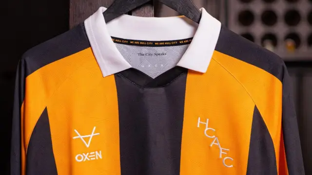 Close up image of new Hull City shirt