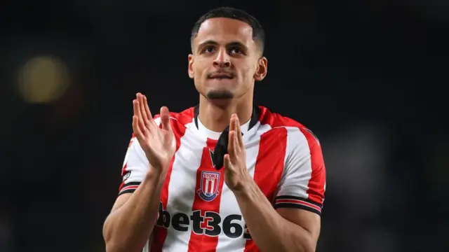 Ali Al-Hamadi claps Stoke's fans 