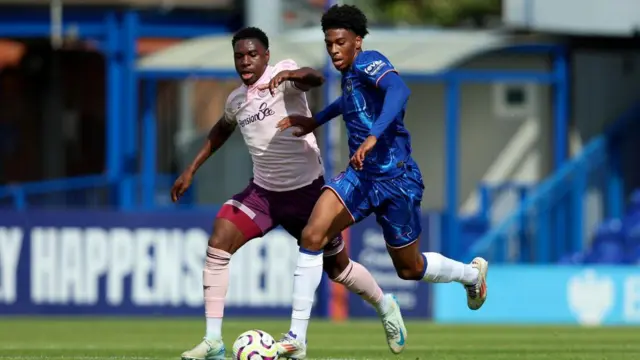 Chelsea's Josh Acheampong in action versus Brentford's U21's