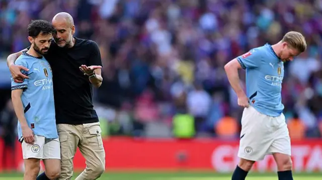 Pep Guardiola, Bernardo Silva and Kevin de Bruyne
