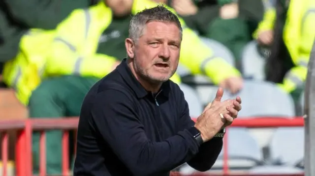 Dundee manager Tony Docherty