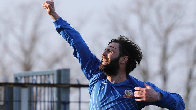 Glenavon player manager Gary Hamilton