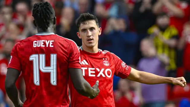 Aberdeen players celebrating