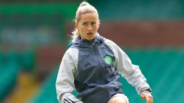 Celtic midfielder Lucy Ashworth-Clifford warming up