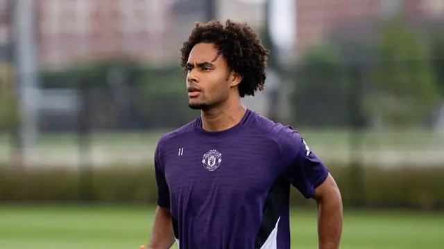 Manchester United striker Joshua Zirkzee