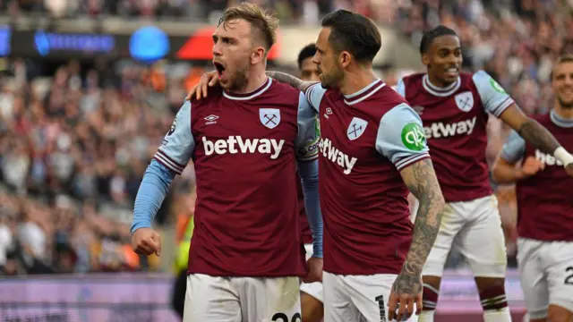 Jarrod Bowen of West Ham United celebrates after scoring with Danny Ings during the Premier League match between West Ham United FC and Manchester United FC at London Stadium on October 27, 2024