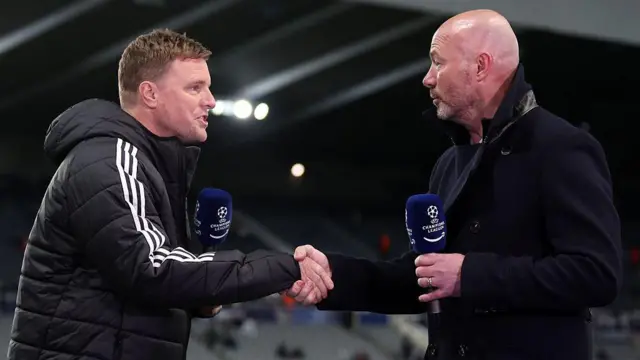 Eddie Howe and Alan Shearer shaking hands