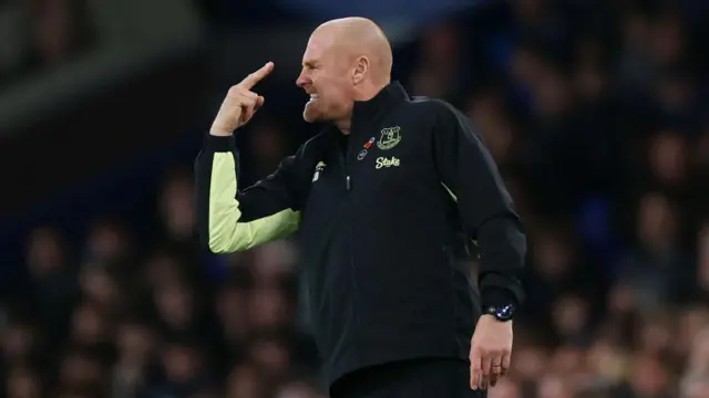 Sean Dyche managing Everton