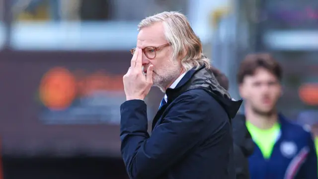 Steven Pressley on the touchline during Dundee's Premiership match against Dundee United