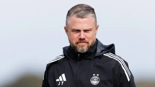 Jimmy Thelin in Aberdeen training