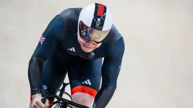 Jack Carlin of Team Great Britain competes during the Men's Sprint Qualifying on day twelve of the Olympic Games Paris 2024 at Saint-Quentin-en-Yvelines Velodrome on August 7, 2024 in Paris, France.