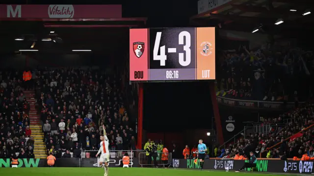 Screen showing Bournemouth 4-3 Luton