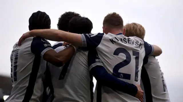 Tottenham players celebrate