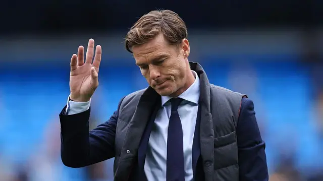 Burnley manager Scott Parker looks dejected